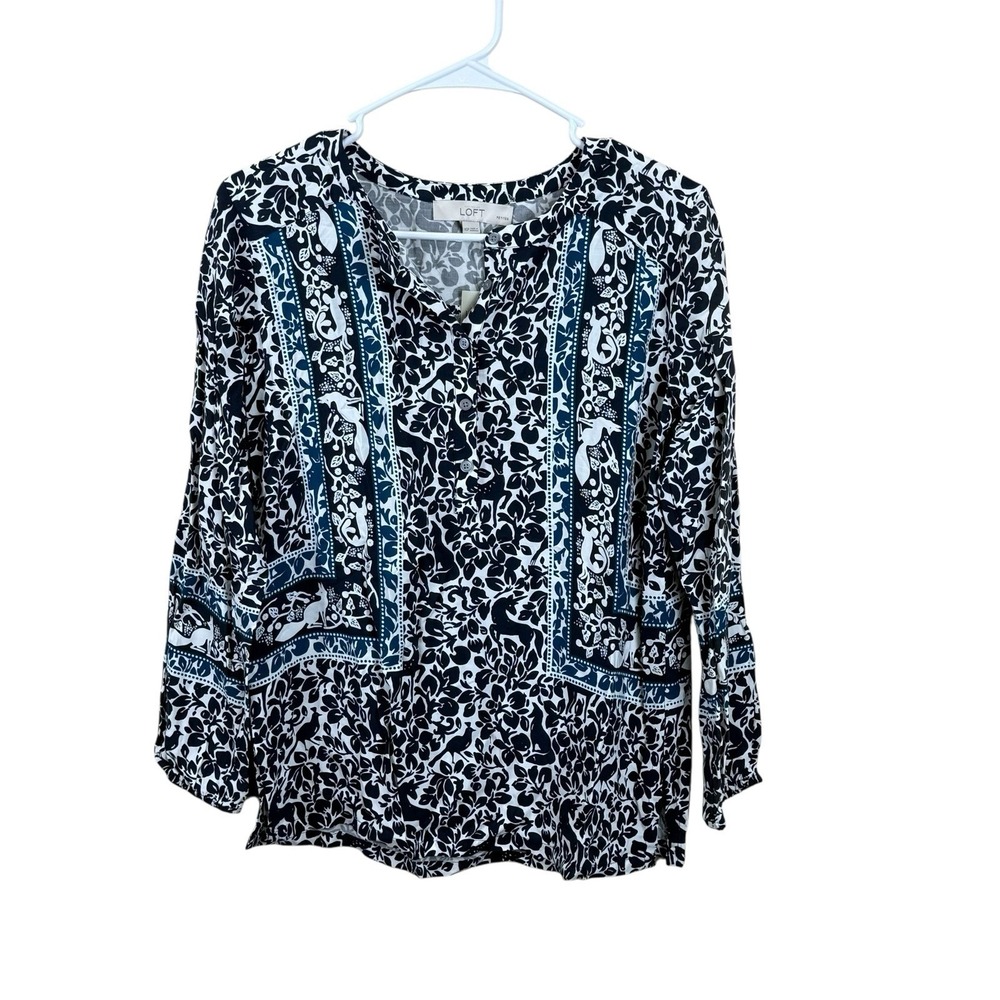 Ann Taylor LOFT Petite Navy Blue Floral Blouse Size XSP V Neck NWT Fox